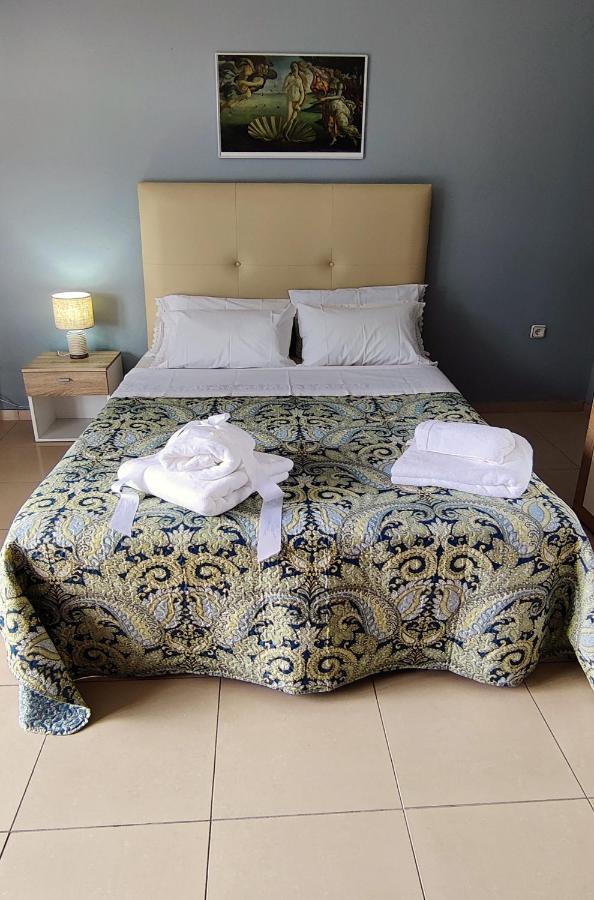 Hospitable Appartment In The Central Park, Xanthi Exteriör bild