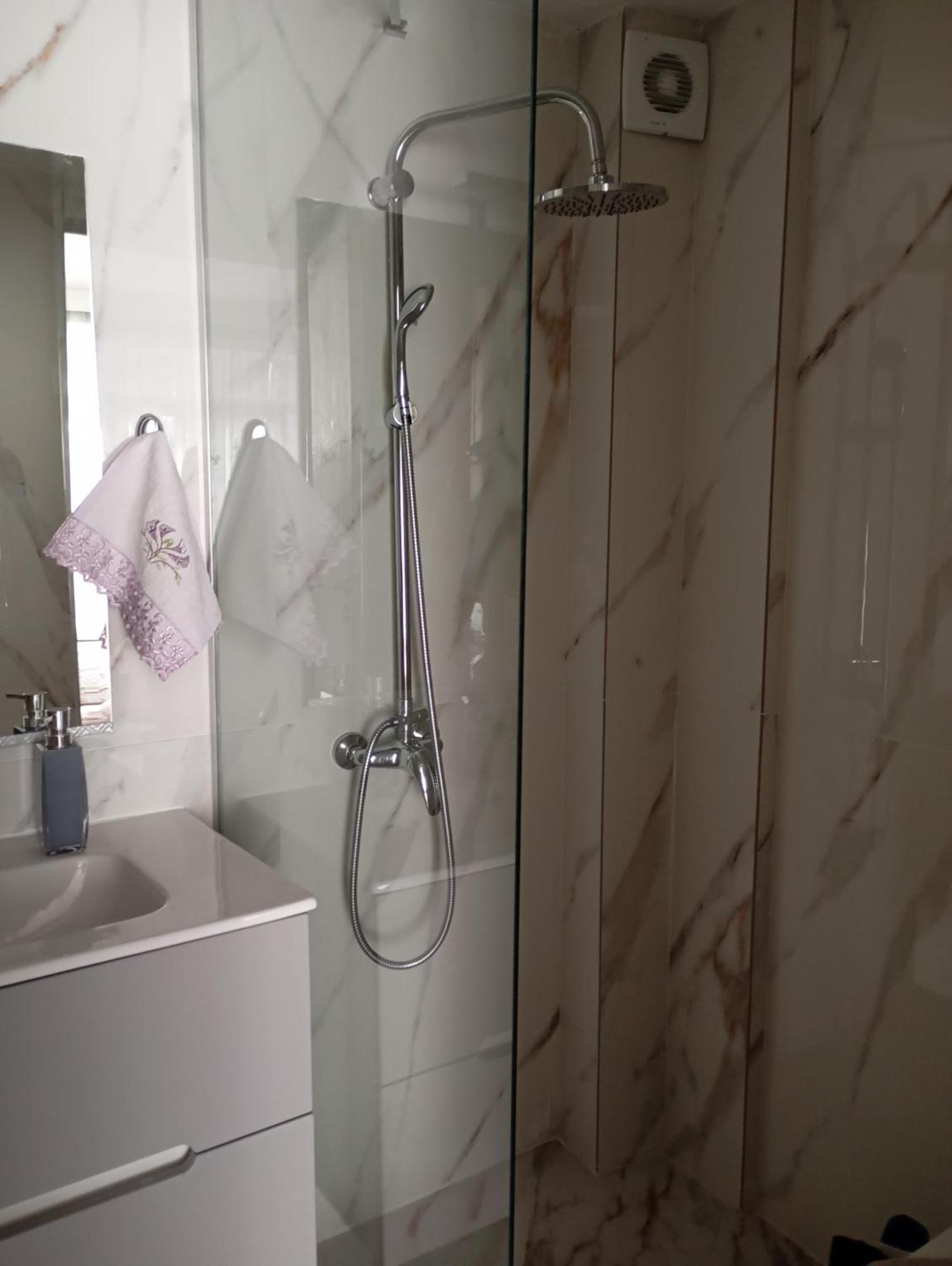 Hospitable Appartment In The Central Park, Xanthi Exteriör bild